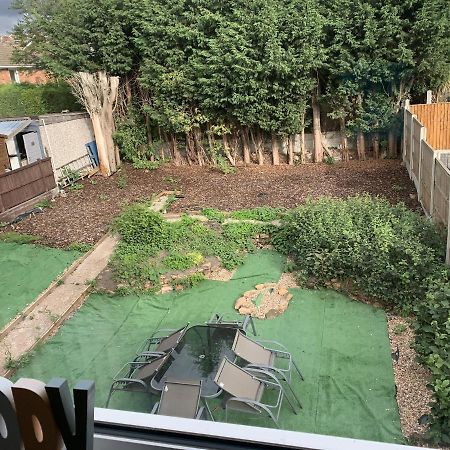 Crowthorne House, Beautiful 3 Bedroom Home For Upto 8 Guests, With Sofa Bed Cul-De-Sac With Private Driveway Нотингам Екстериор снимка