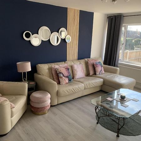 Crowthorne House, Beautiful 3 Bedroom Home For Upto 8 Guests, With Sofa Bed Cul-De-Sac With Private Driveway Нотингам Екстериор снимка
