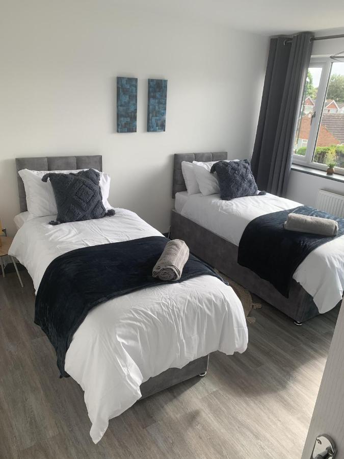 Crowthorne House, Beautiful 3 Bedroom Home For Upto 8 Guests, With Sofa Bed Cul-De-Sac With Private Driveway Нотингам Екстериор снимка