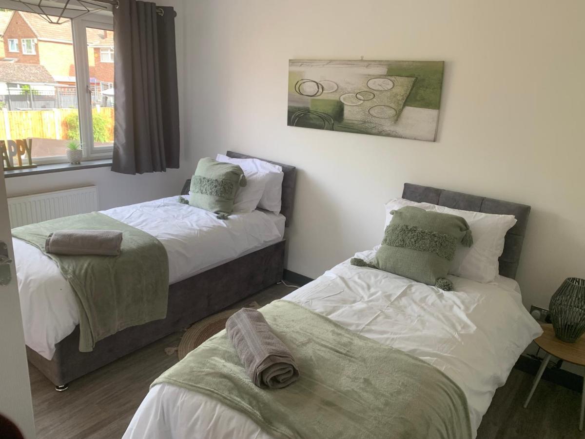 Crowthorne House, Beautiful 3 Bedroom Home For Upto 8 Guests, With Sofa Bed Cul-De-Sac With Private Driveway Нотингам Екстериор снимка